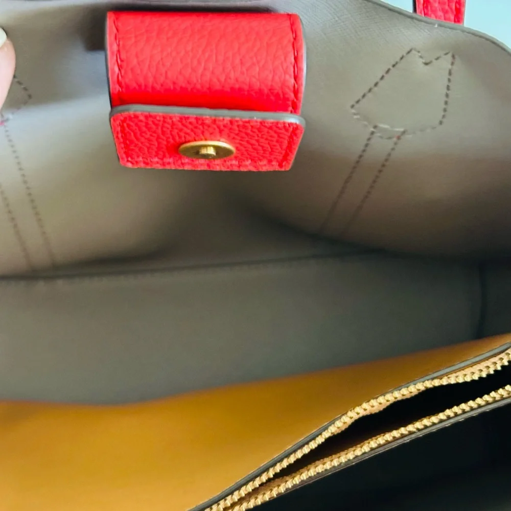 Tory Burch red leather purse with shoulder strap. NEW worn on two occasions. - Picture 5 of 6